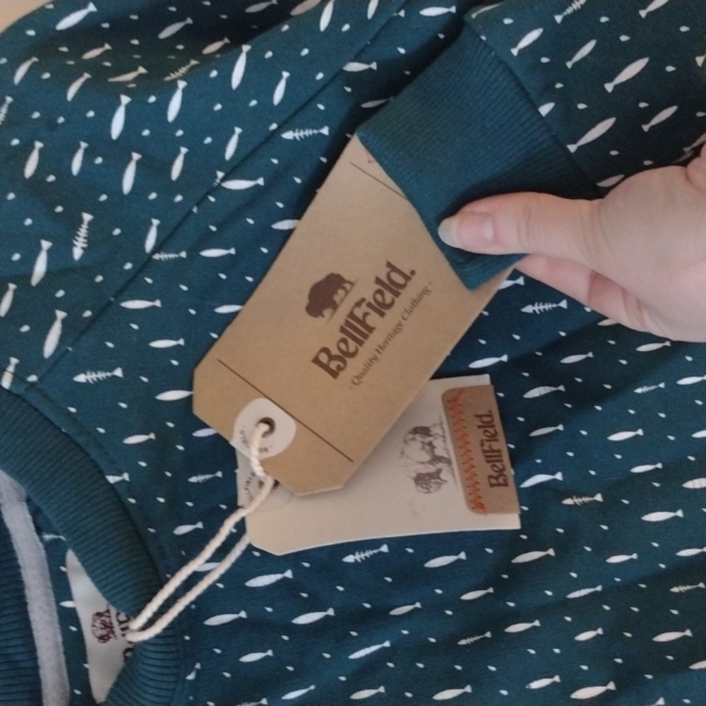 Sweater - Picture 4 of 5